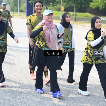 Runner Photo 6944262