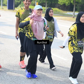 Runner Photo 6944272