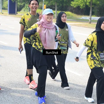 Runner Photo 6944275