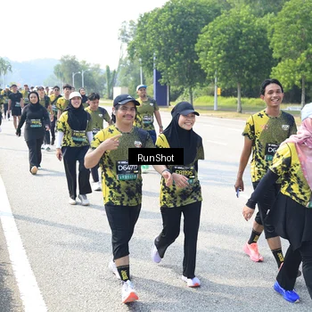 Runner Photo 6944283