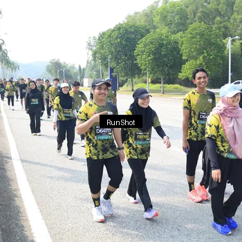 Runner Photo 6944286