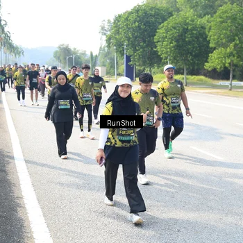 Runner Photo 6944302