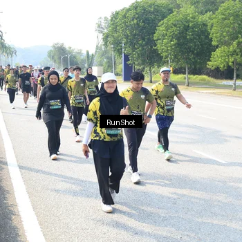 Runner Photo 6944303
