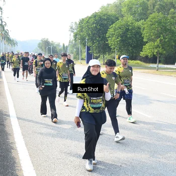 Runner Photo 6944308