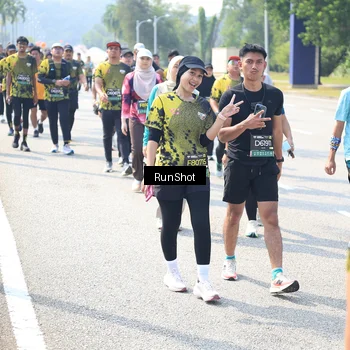 Runner Photo 6944345