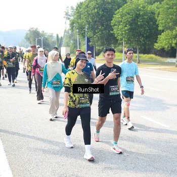 Runner Photo 6944354