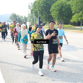 Runner Photo 6944357