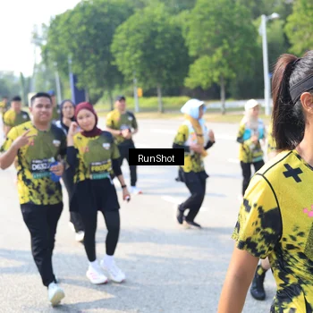 Runner Photo 6944445