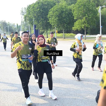 Runner Photo 6944447