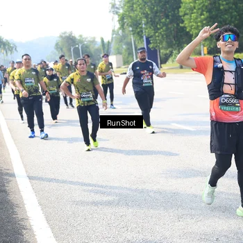 Runner Photo 6944518