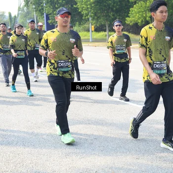 Runner Photo 6944573