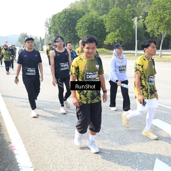 Runner Photo 6944681