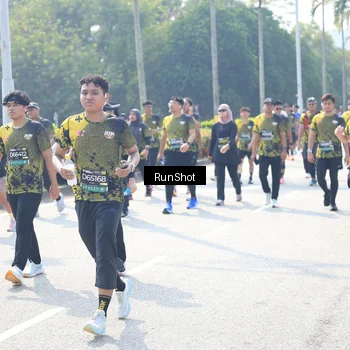 Runner Photo 6944750