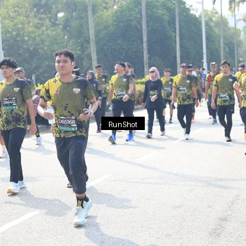 Runner Photo 6944751