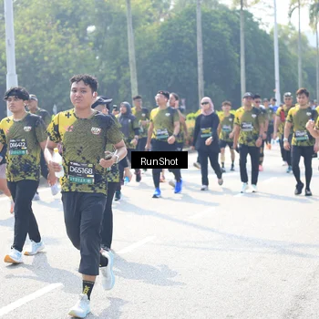 Runner Photo 6944753