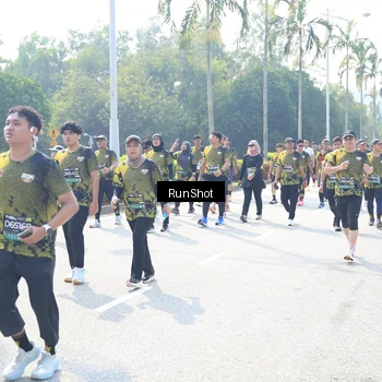 Runner Photo 6944758