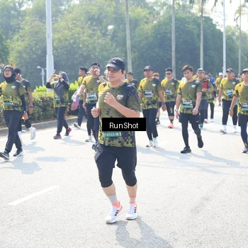 Runner Photo 6944768