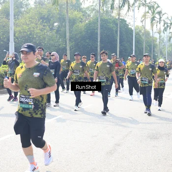 Runner Photo 6944771