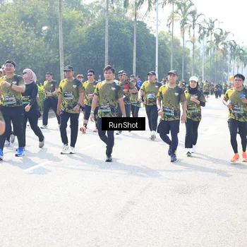 Runner Photo 6944775