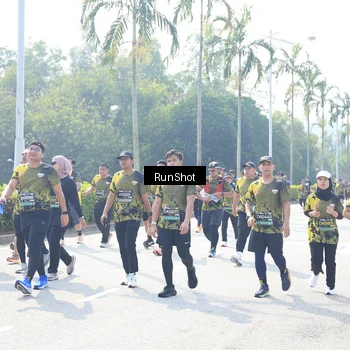 Runner Photo 6944778