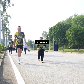 Runner Photo 6944999
