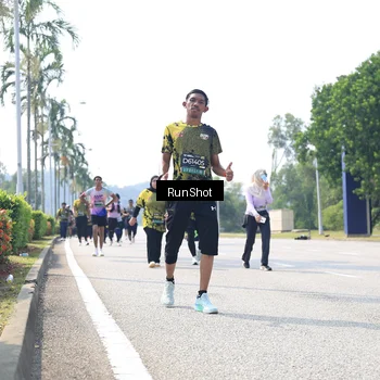 Runner Photo 6945015