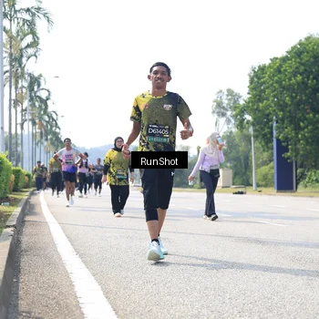 Runner Photo 6945020