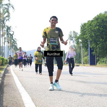 Runner Photo 6945021