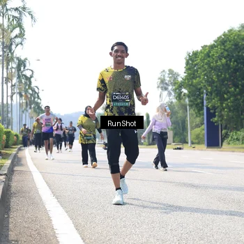 Runner Photo 6945023