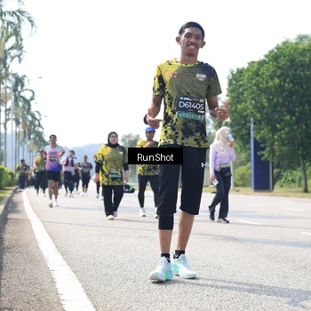 Runner Photo 6945026