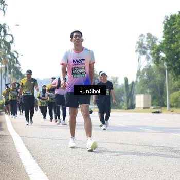 Runner Photo 6945069