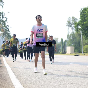 Runner Photo 6945070