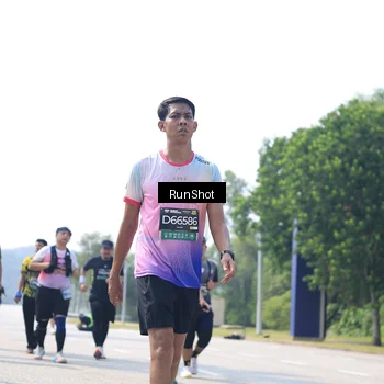 Runner Photo 6945080