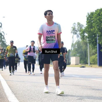 Runner Photo 6945082