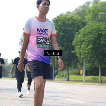 Runner Photo 6945087