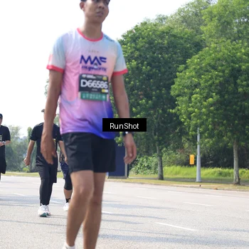 Runner Photo 6945088