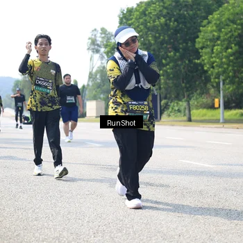 Runner Photo 6945091