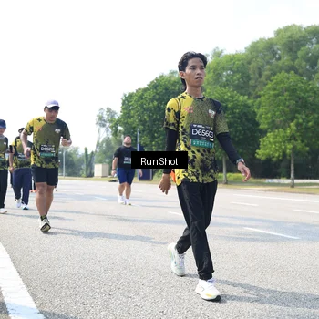 Runner Photo 6945106