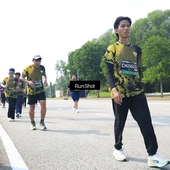 Runner Photo 6945110