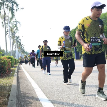 Runner Photo 6945124