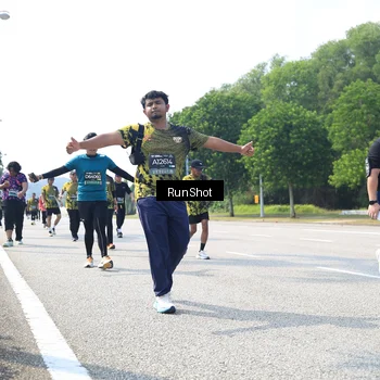 Runner Photo 6945142