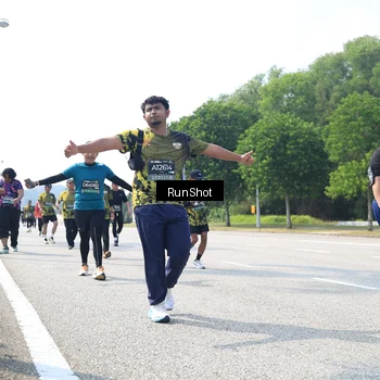 Runner Photo 6945143