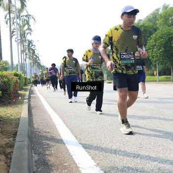 Runner Photo 6945147