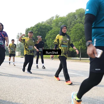 Runner Photo 6945176