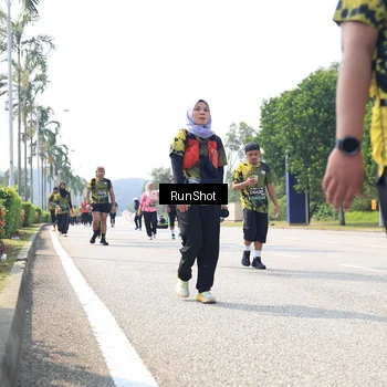 Runner Photo 6945307