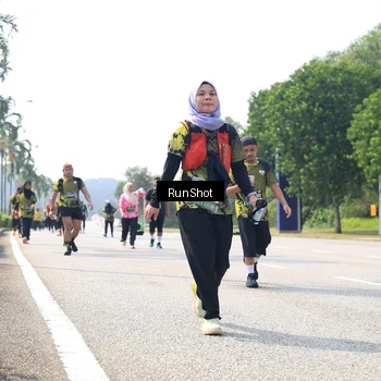 Runner Photo 6945312