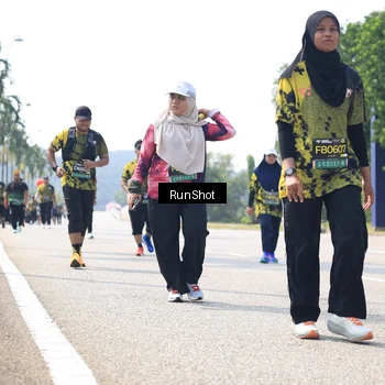 Runner Photo 6945413