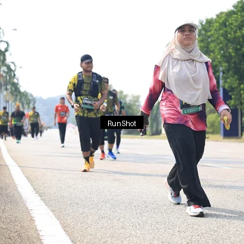 Runner Photo 6945429