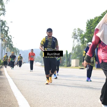 Runner Photo 6945439