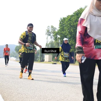 Runner Photo 6945442